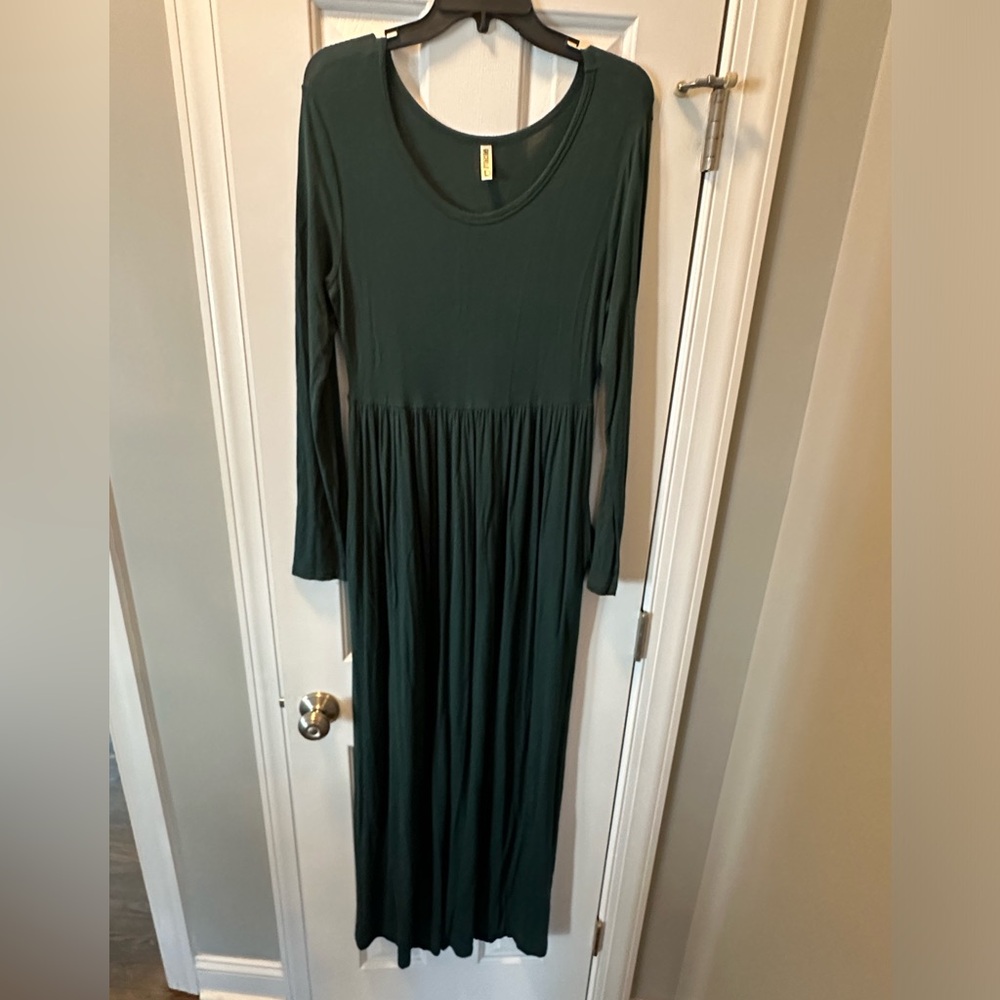 Long sleeve green maxi dress